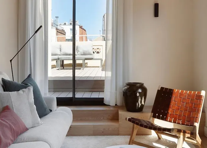 C211 Barcelona Apartments